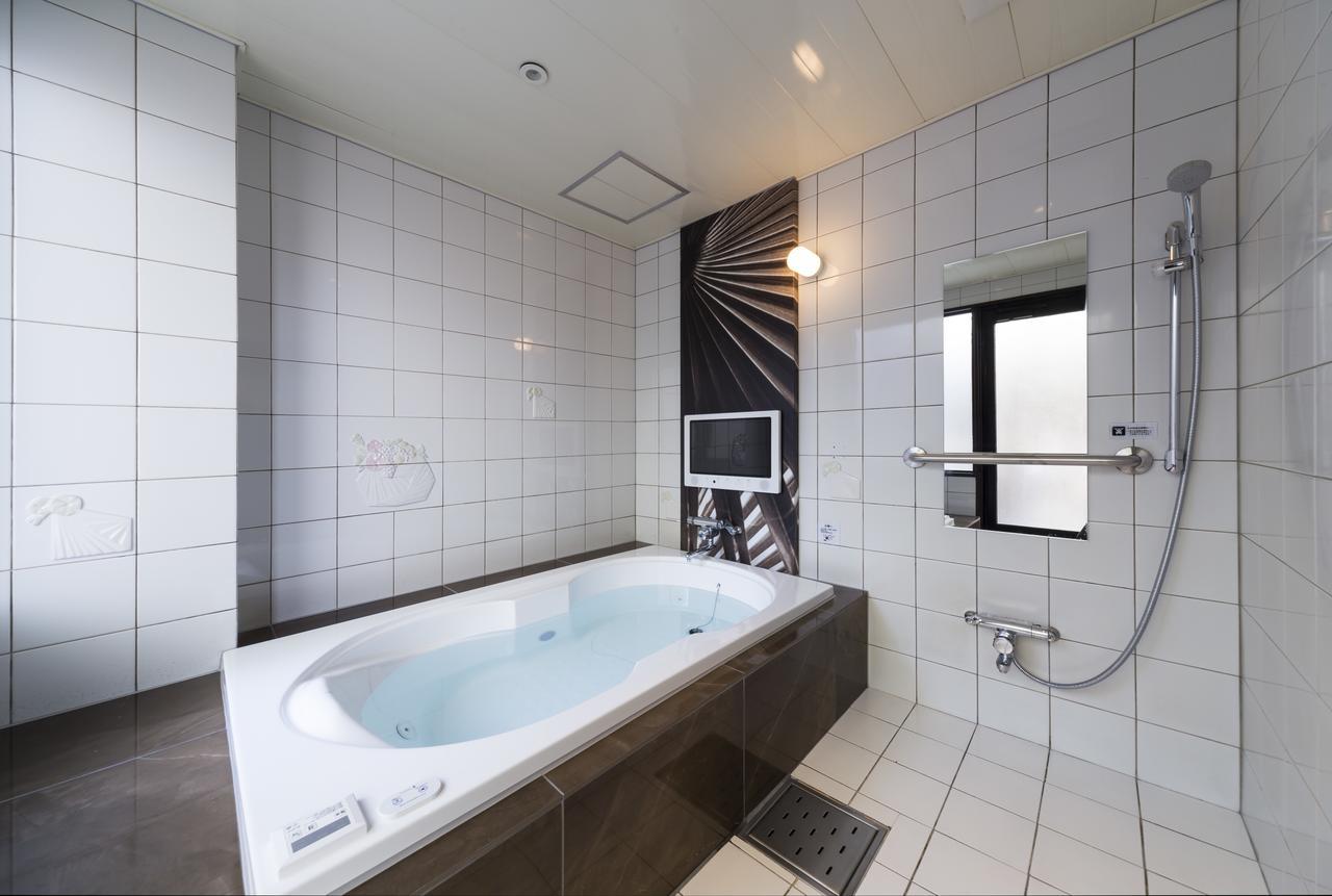 Hotel Plant Garden Resort (Adults Only) Toyokawa Luaran gambar