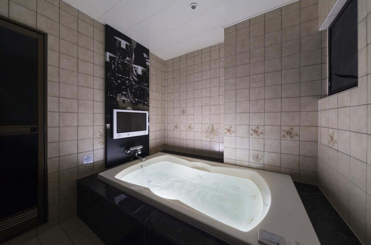 Hotel Plant Garden Resort (Adults Only) Toyokawa Luaran gambar